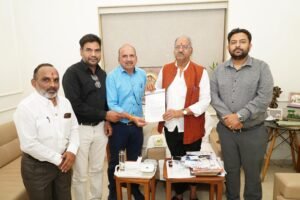 प्राइवेट स्कूल मैनेजमेंट एसोसिएशन ने अपनी समस्याओं को लेकर बृजमोहन अग्रवाल से की मुलाकात