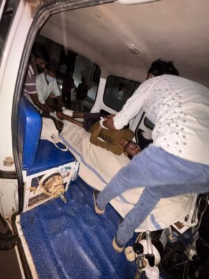 सोशल मीडिया से मिली जानकारी:खैरागढ़ के श्री राम गौ सेवा समिति के व्दारा एक असहाय बिमार युवक की मदद कर उसे चिकित्सा सुविधा उपलब्ध कराई