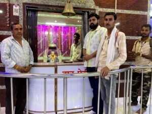 राजनांदगांव में एक दिवसीय धार्मिक दर्शन, हस्तिनापुर के पुजारी ने मंदिरों में लिया आशीर्वाद