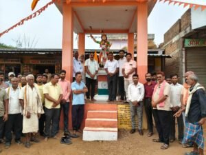 जिला लोधी समाज के व्दारा मासूम बालिका देविका वर्मा को दी गई श्रद्धांजलि और परिवार जनो को ढांढसा बंधाया