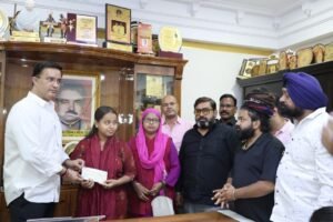 यूथ सिख सेवा समिति भिलाई द्वारा शिक्षा सहायता के अंतर्गत अध्यक्ष इंद्रजीत सिंह छोटू की पहल पर पुनः एक जरूरतमंद बेटी की मदद की गई