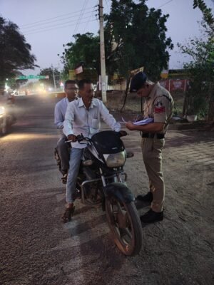 जिला पुलिस के सी जी द्वारा शराब पीकर वाहन चालकों पर कड़ी कार्यवाही