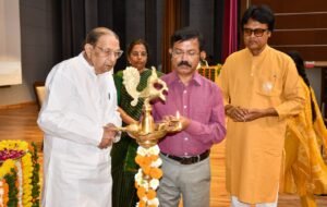 मीडिया इंडस्ट्री और अकादमिक जगत में विमर्श जरुरी -अच्युतानंद जी