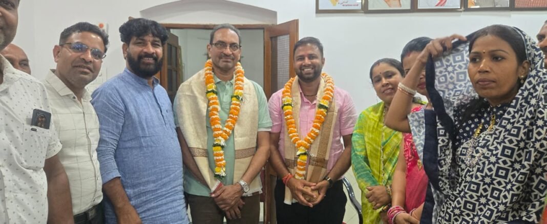 निलेश का हुआ जोरदार स्वागत