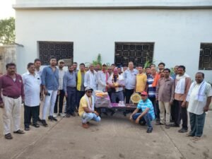राजाराम मेझ प्रोडक्ट के टाइम कीपर तेजराम पटेल सेवानिवृत्त, सहकर्मियों ने दी भावभीनी विदाई