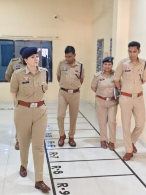 घुमका नगरीय निकाय चुनाव: एसपी अंकिता शर्मा ने किया मतदान केंद्रों का निरीक्षण