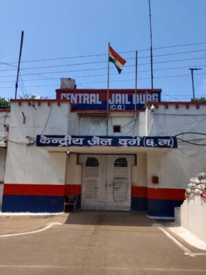 सलाखों के पीछे से सफलता की उड़ान: आजीवन कारावास भुगत रहे बंदी ने 12वीं प्रथम श्रेणी में की पास