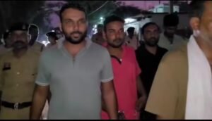 नवगई तिहरे हत्याकांड: मुख्य आरोपी समेत चारों का पटना में पैदल जुलूस, पुलिस ने लगवाए नारे