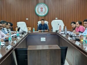 समय-सीमा बैठक में कलेक्टर ने विभागीय कार्यों की समीक्षा की, लंबित प्रकरणों का समयबद्ध निराकरण सुनिश्चित करने के दिए निर्देश