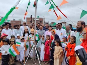स्वतंत्रता दिवस: डॉ. सलीम राज ने वक्फ बोर्ड कार्यालय और विभिन्न संस्थानों में किया ध्वजारोहण