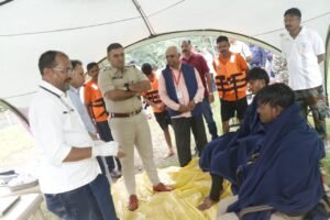 बाढ़ आपदा से निपटने की तैयारियों को परखने मॉकड्रिल, 4 लोगों का किया गया सफल रेस्क्यू