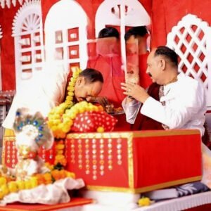 श्री शिवाय नमस्तुभ्यम… भिलाई में दिखे दूसरे ‘प्रदीप मिश्रा’, भक्तों ने समझा असली कथावाचक, लेने लगे आशीर्वाद