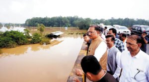 बस्तर के बाढ़ प्रभावित क्षेत्रों में पहुंचे मुख्यमंत्री साय, प्रभावित परिवारों से मिलकर जाना हाल