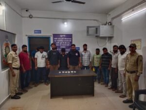 दीपक कॉलोनी में जुआ फड़ पर पुलिस का छापा, 14 जुआरी गिरफ्तार – 72 हजार से ज्यादा नकद जब्त