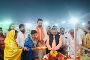नगर दशहरा उत्सव समिति के व्दारा रास गरबा की धुम राजा फतेह सिंह खेल मैदान में : 65 ग्रुप, 2 हजार प्रतिभागी और गरबे का जबरदस्त जुनून, रास गरबा महोत्सव का धमाकेदार आगाज